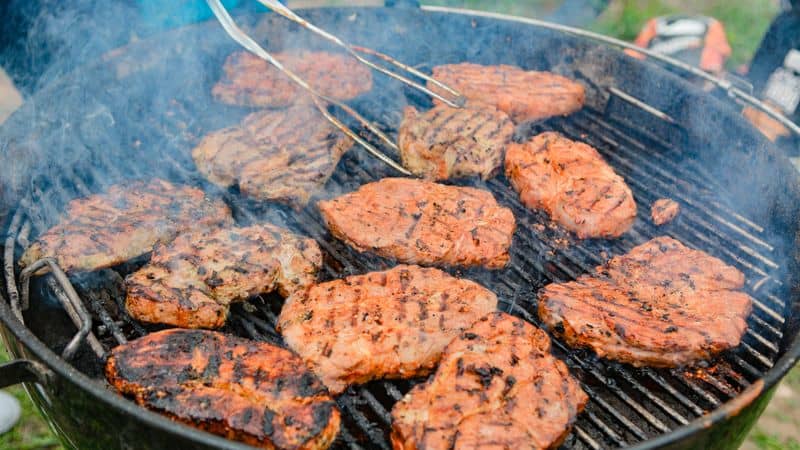 Best Smoker Under $1,000: Pellet and Charcoal Picks That Deliver